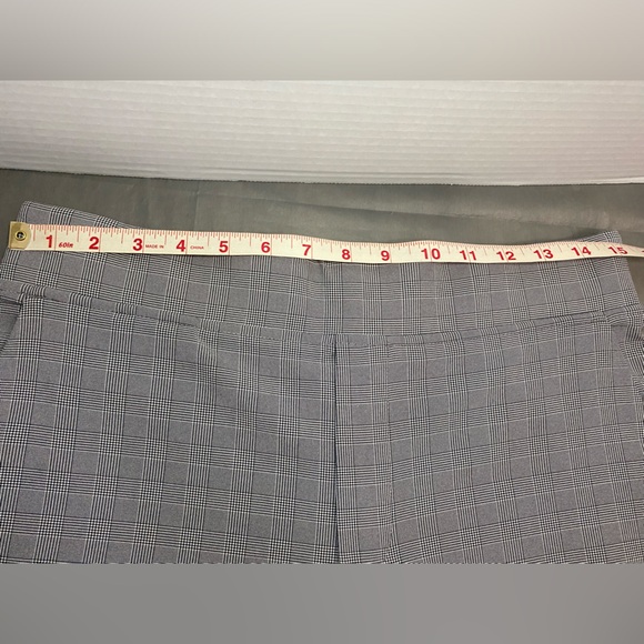 Athleta Brooklyn Ankle Pants Women 8T Black Plaid Work Comfort Stretch Waist - Picture 7 of 15